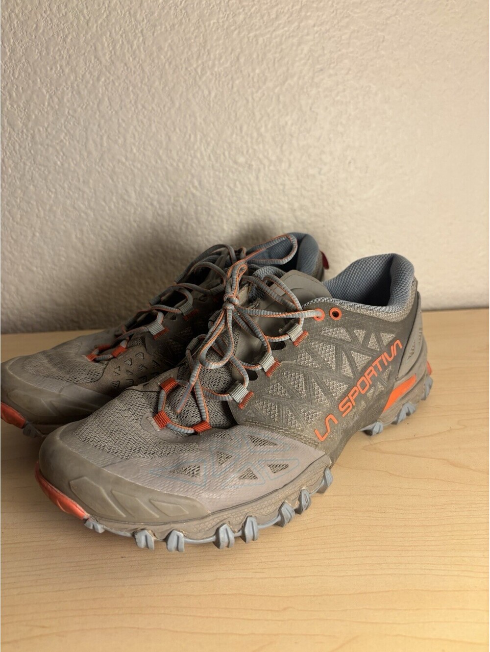 La Sportiva Bushido II Women’s 9.5 Trail Running Shoes 2104-C Grey Orange